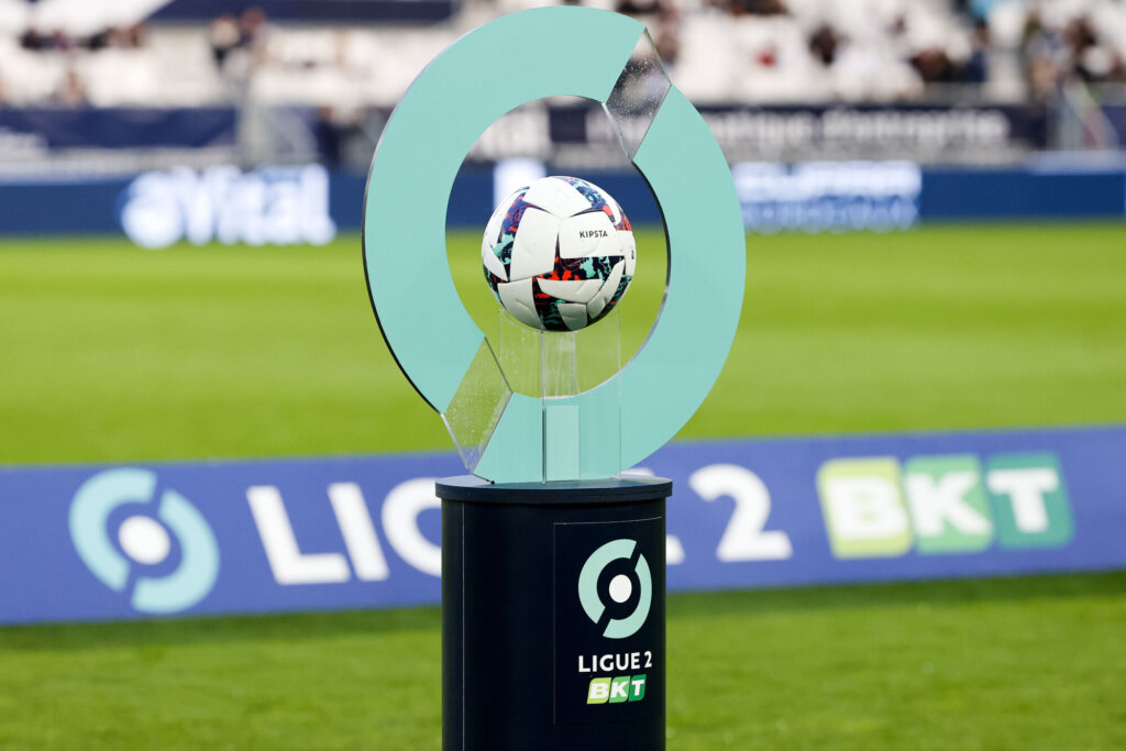 Giải đấu bóng đá Hạng 2 Pháp còn được gọi với cái tên khác là Ligue 2